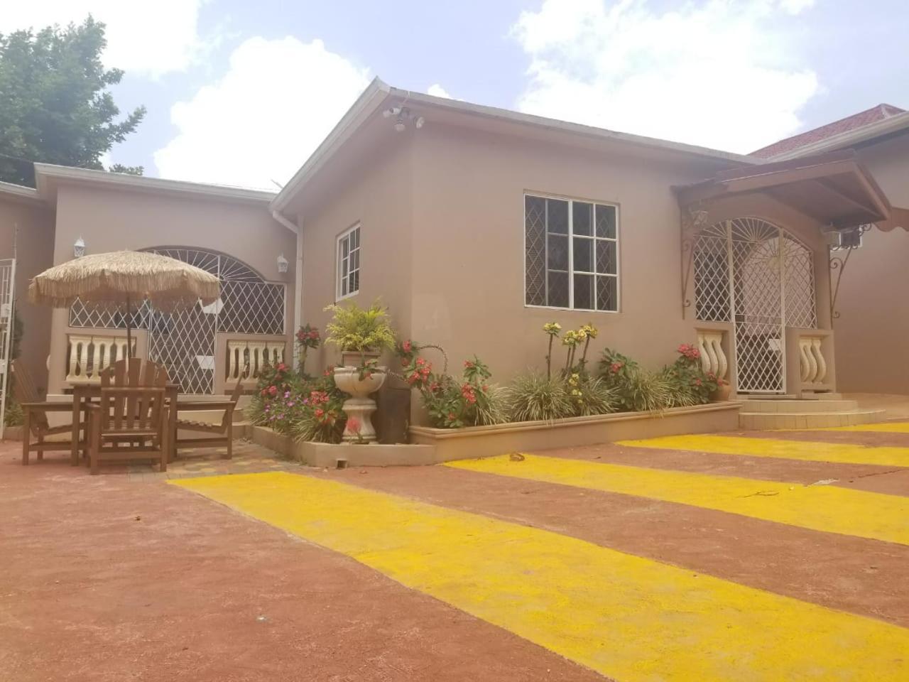 Villa Cliffe Ranch Mandeville Exterior foto
